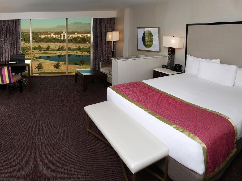 Resort Suncoast And Casino