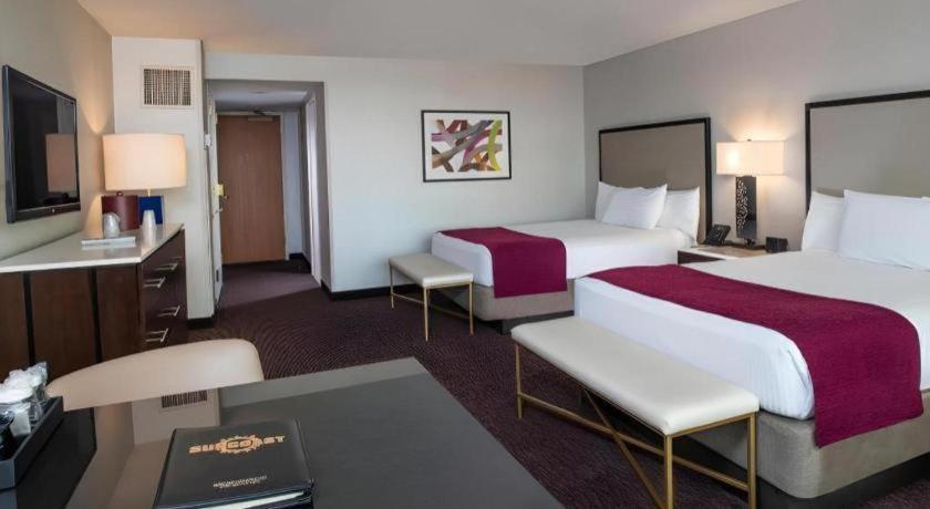 Resort Suncoast And Casino 4*