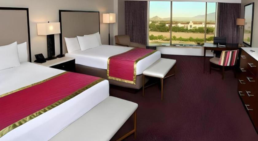Suncoast And Casino Resort 4*